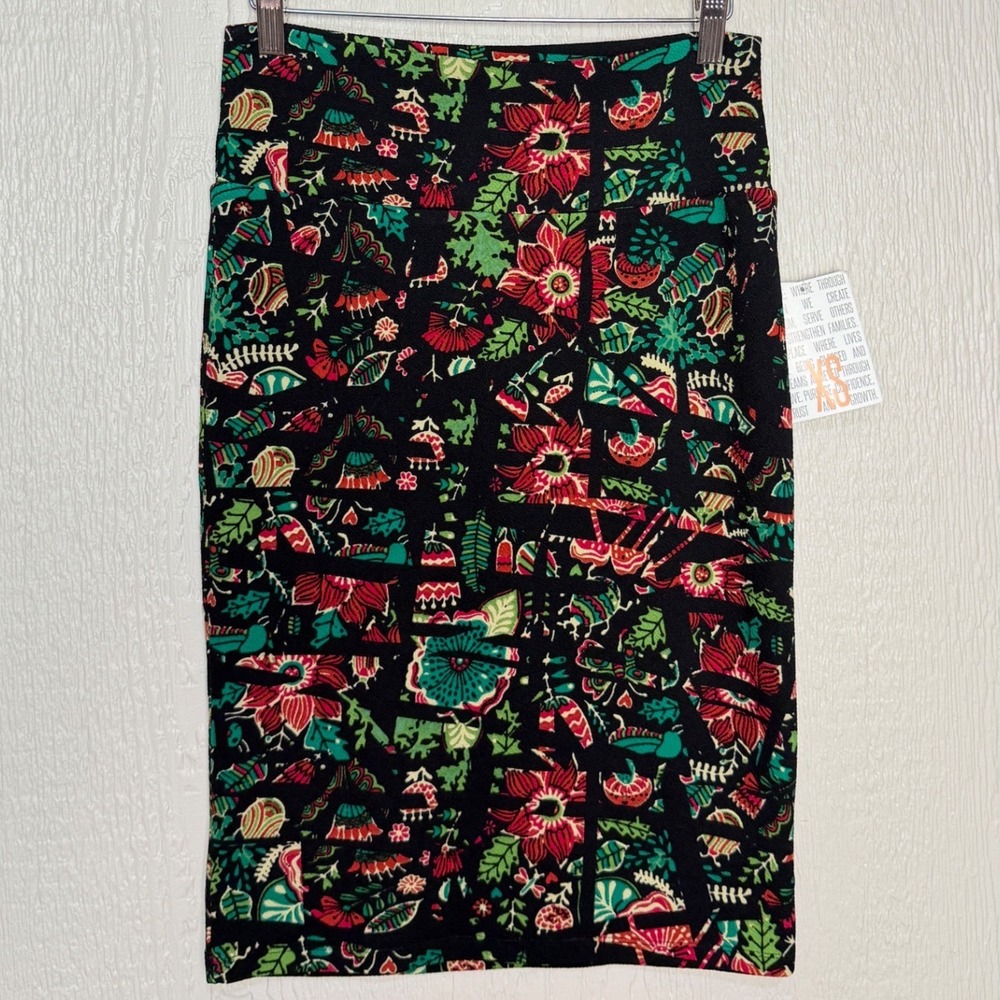 LuLaRoe Cassie Pencil Skirt XS Black Festive Retro Floral print New With tags